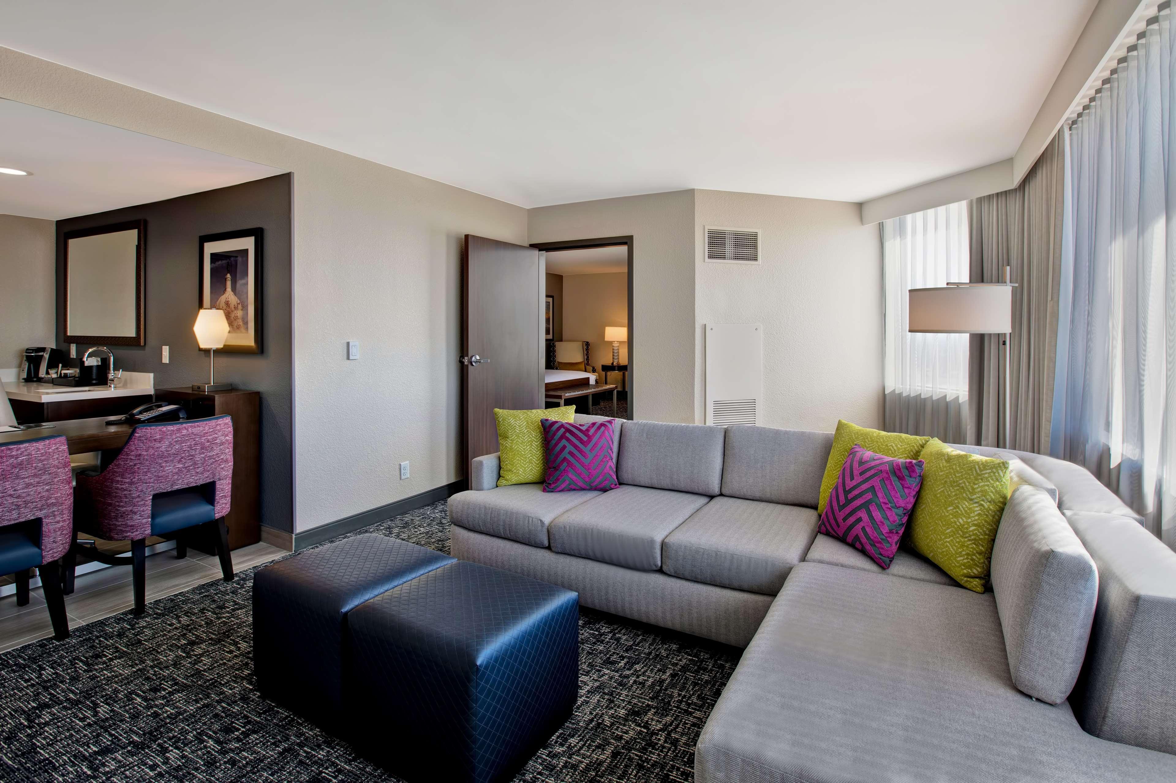 Embassy Suites By Hilton Oklahoma City Northwest Exterior foto
